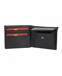 Men's wallet made of 100% genuine calfskin leather.
